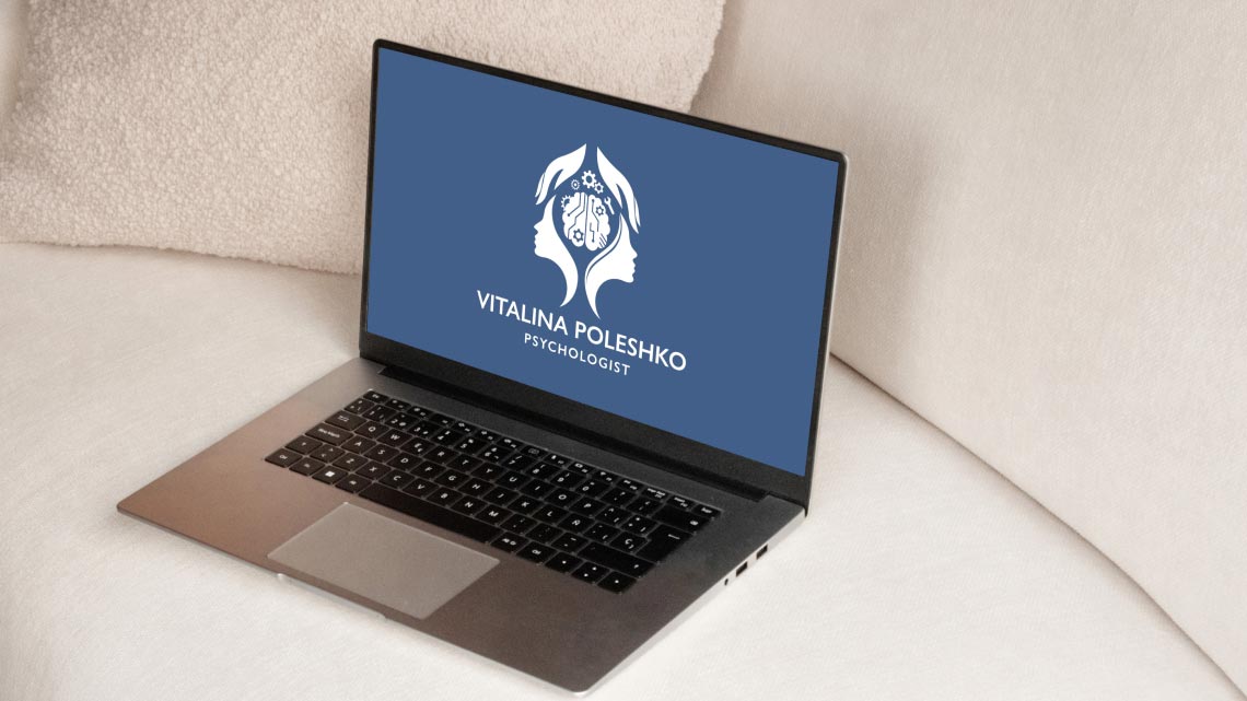 Огляд дизайну для бренду Vitalina Poleshko